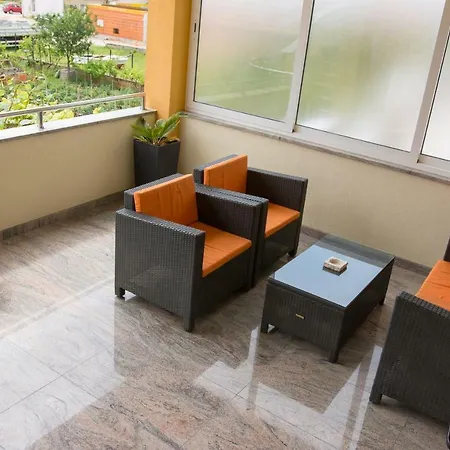 Nino Apartamento Sukošan